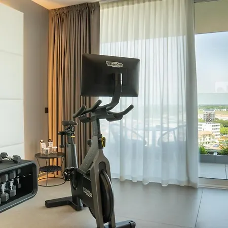 Hotel J44 Lifestyle 5*