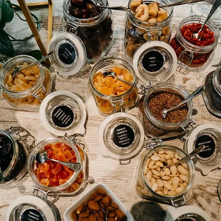 J44 Lifestyle מלון