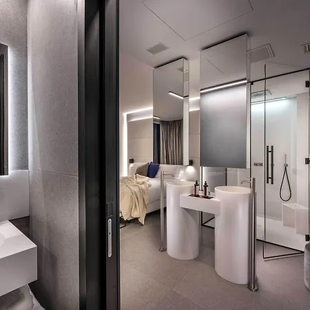 J44 Lifestyle Hotel 5*