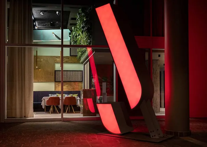 Hotel J44 Lifestyle 5*