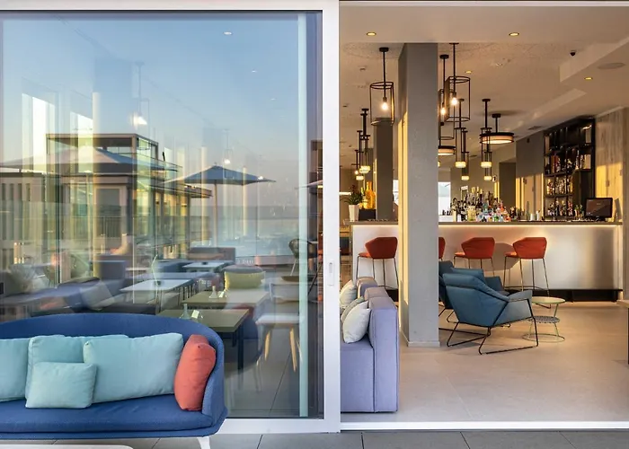 Hotel J44 Lifestyle 5*