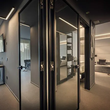 J44 Lifestyle Отель 5*