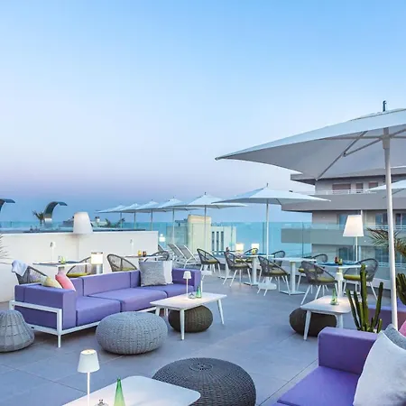 Отель J44 Lifestyle 5*